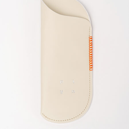 Білий шкіряний чохол для окулярів