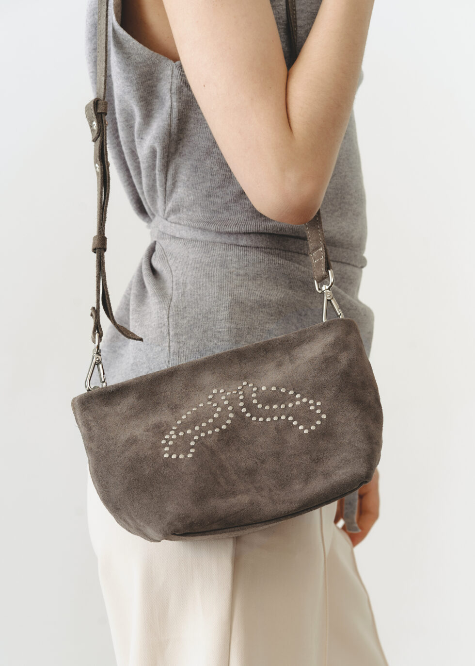 Сіра кросбоді Пташка на ременці на плечі